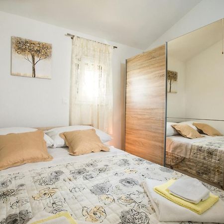 Apartments Essentia Podstrana Eksteriør bilde